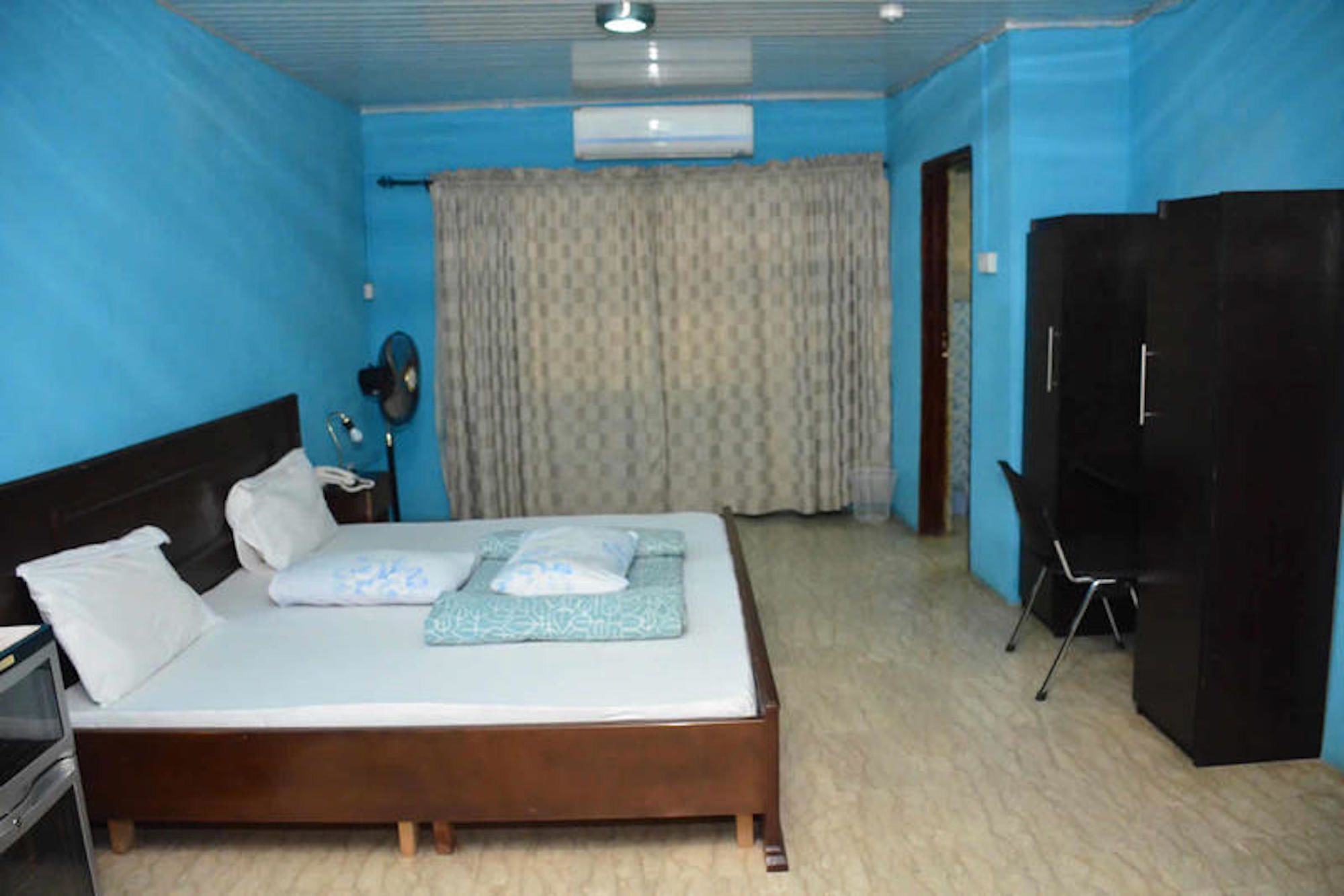 Queens Way Resorts Ibadan Buitenkant foto