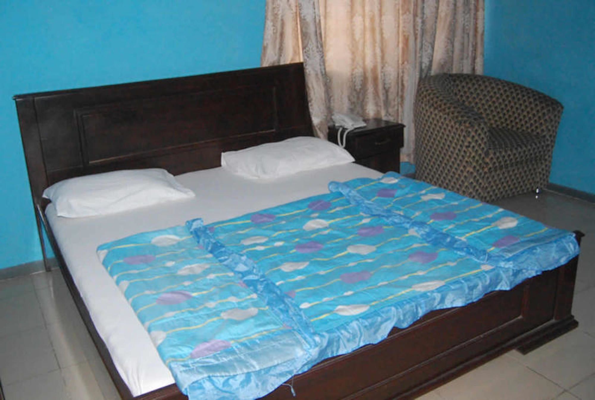 Queens Way Resorts Ibadan Buitenkant foto